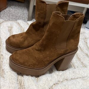 Forever 21 Tan Suede Heeled Boots